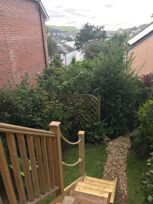 Bumble Bee Cottage Plymouth Exterior photo
